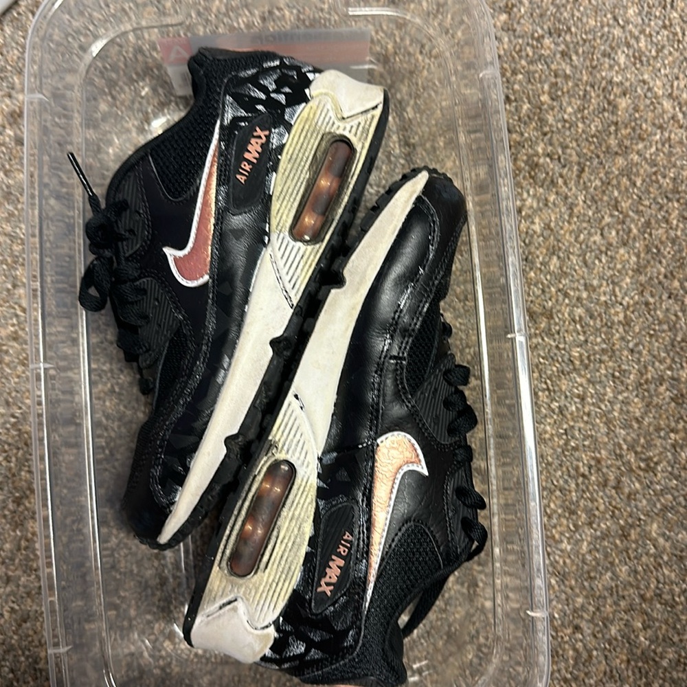 Nike air sneakers - worn size 6